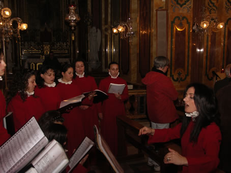 G7 Singing of Te Deum