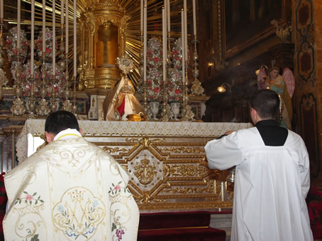 I1 Benediction with the Blessed Sacrament