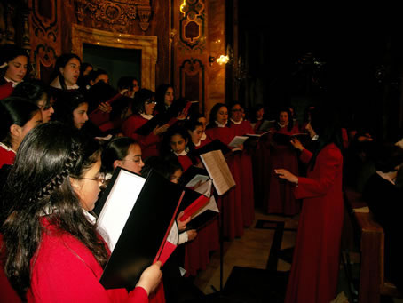 B5 Grace Vella directing the Voci Angeliche Choir