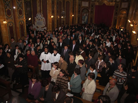 B3 Procession up the nave