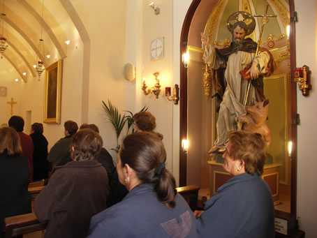 A5 Statue of the Saint in the niche