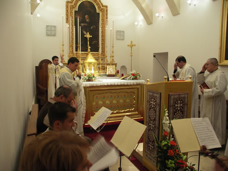 A5 Deacon imparts benediction