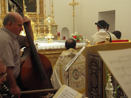 F8 Exposition of the Blessed Sacrament