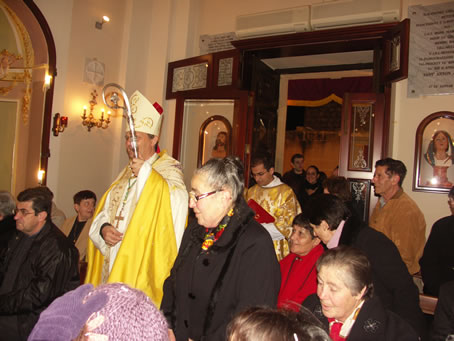 B7 The Bishop arrives in the Church