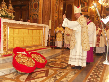 C7 Blessing of barley and loaves