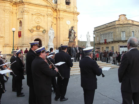 A9 Victory band playing the Hymn