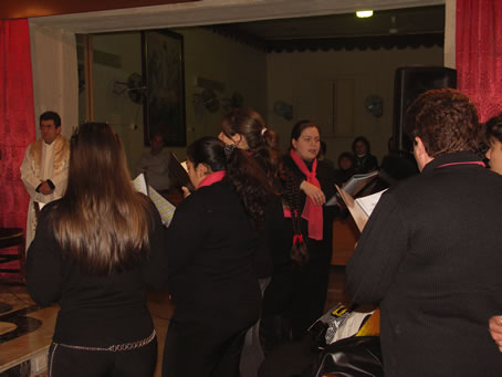 B8 Choir Nativitas singing the Gloria