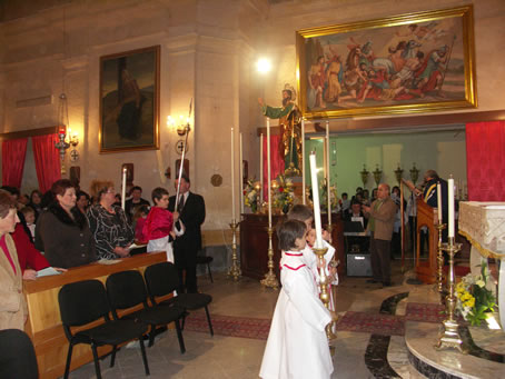 D1 Procession to altar