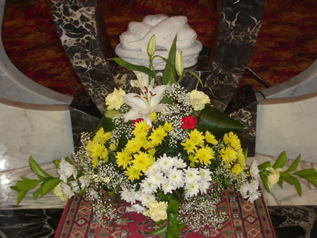 M7 Flower decorations at foot of altar