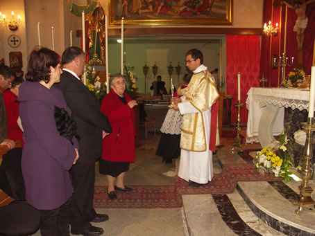 G4 Kissing of the Relic of St Paul