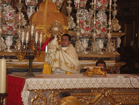 E9 Benediction with Blessed Sacrament