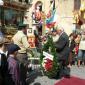 L8 Acting President lays the wreath at the foot of the monument