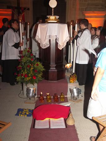 G9 Offerings in front of the Holy Eucharist