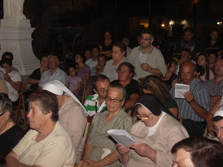 G2 Louis Bajada - organising the service