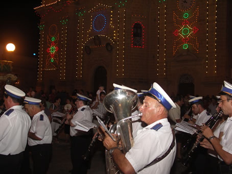 J9 Victory Band in Victory Square