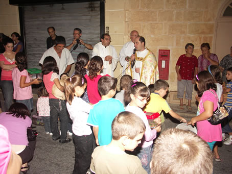 I5 Rev Fr Joe Magro Ofm addressing the gathering