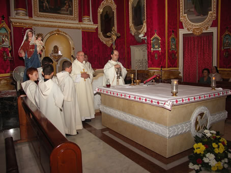 B7 Incensing the Altar