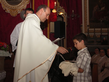 B4 Confirming his wish to become an altar boy