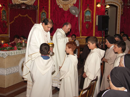 E6 Holy Communion