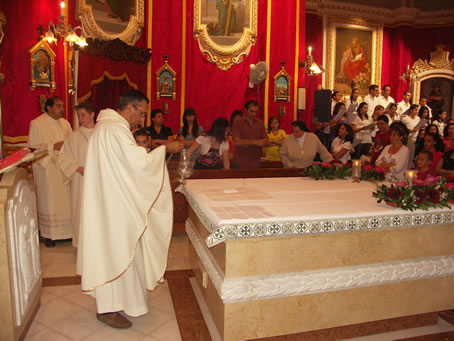 A3 Incensing the Altar