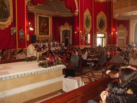 F4 Rector Canon Refalo adresses the congregation