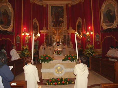 A2 Seminarian Simon Cachia reads during Vespers