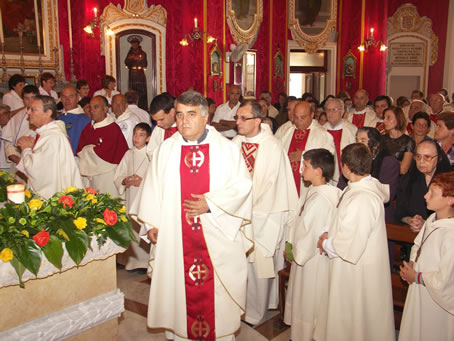 A6 Approaching the High Altar