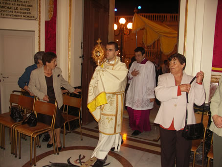 I2 Blessed Sacrament back in nazzarenu Church