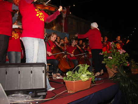 G6 Inflorescence Choir Artistic Director Lara Musakaeva