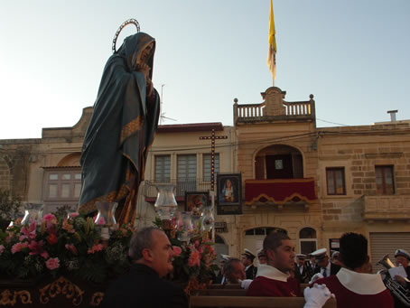 M2 Archpriest's family house in background