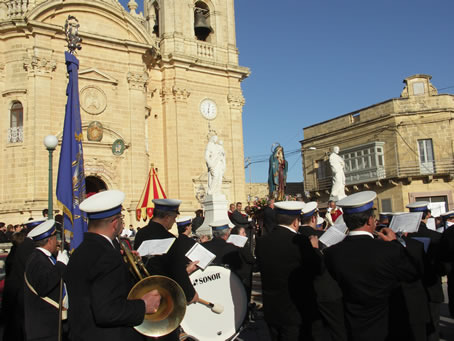 B1 Victory Band plays the Hymn