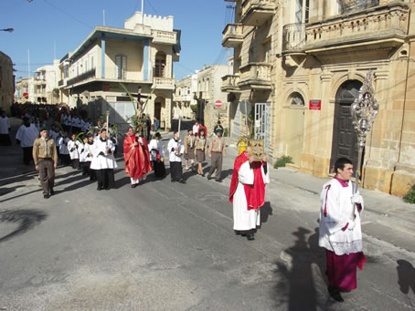 F5 Entering Victory Square