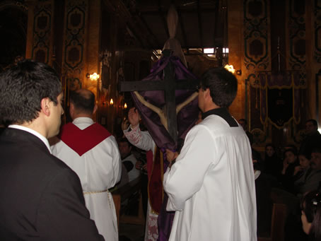 D4 Crucifix carried in procession