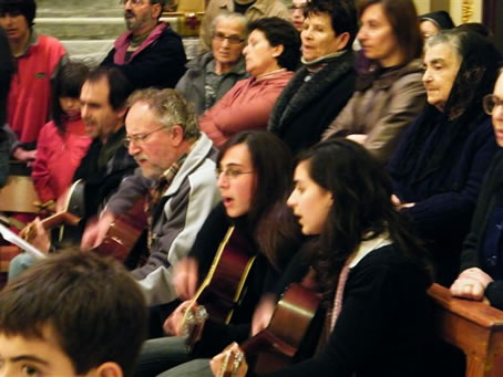 B7 Guitar Group animating the singing