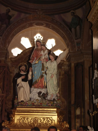 037 In front of altar of St Lawrence