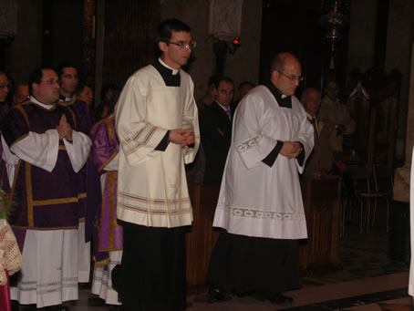 07 Mark and Daniel in procession to the Altar