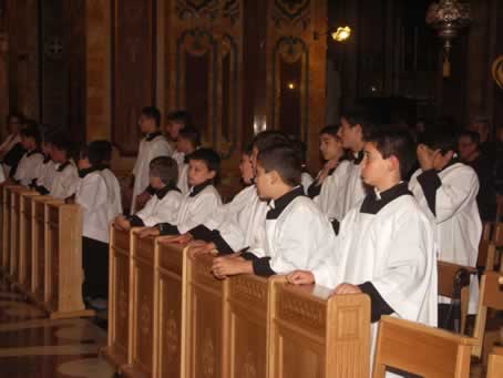 34 Altar Boys