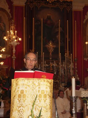 C8 Curia Chancellor reads the decree