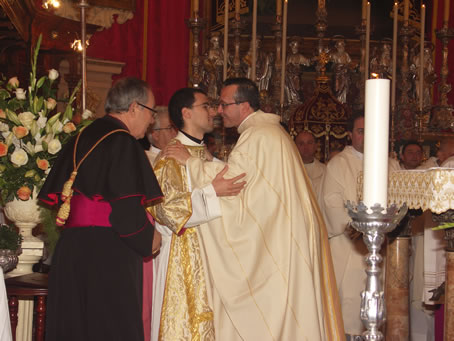 J4 Fr Joseph embraces the deacon