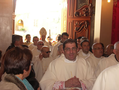 C2 Xaghra Parish Priest Mgr C Refalo