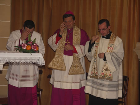 F3 Bishop's benediction