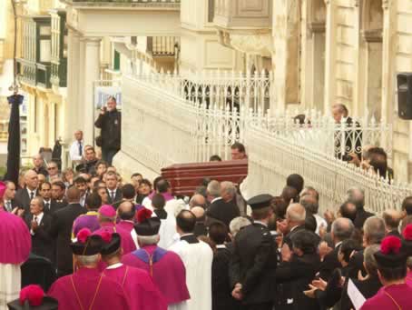 024 Coffin carried onto Republic Street