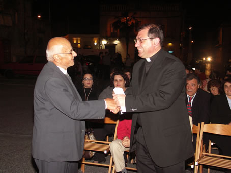 K3 Archpriest congratulates Joseph Camilleri