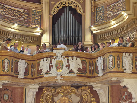 083 Laudate Pueri Choir singing the Gloria