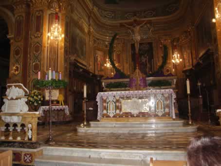 06 High Altar on First Sunday in Advent