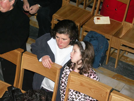 067 Mother and daughter during blessing