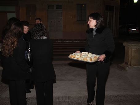 084 Agape on Basilica Parvis