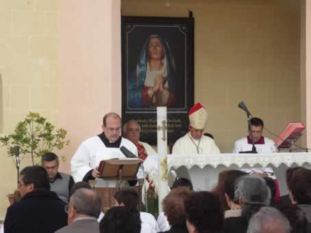 033 Seminarian Mark Bonello reading the First Lesson