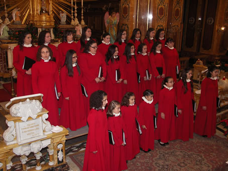 006 Voci Angeliche Choir - Kyrie