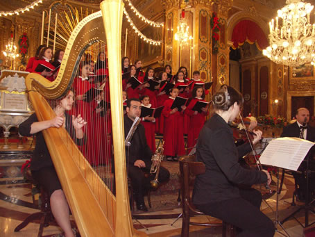 037 Ms Esmeralda Galea playing the harp